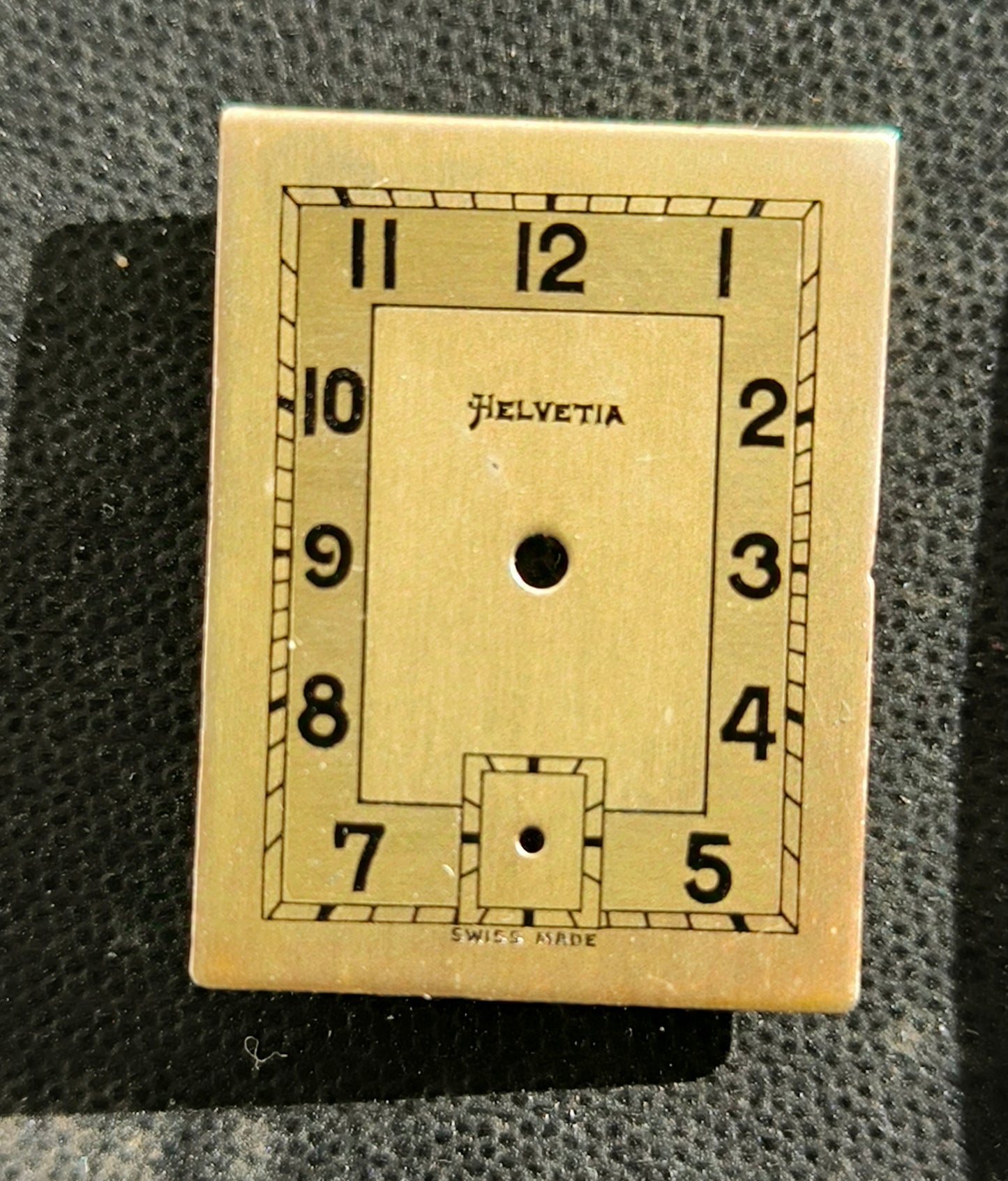 Helvetia - NOS - Art Deco Zifferblatt - L = 24,6mm X B = 18,7mm - für Helvetia Cal. 75 - 1930er Jahre
