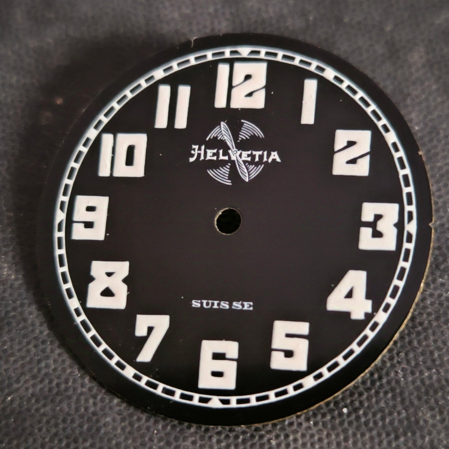 Helvetia Suisse Fliegeruhren Zifferblatt WK2 - NOS - Helvetia Cal. 800er Serie - D = 31,0mm