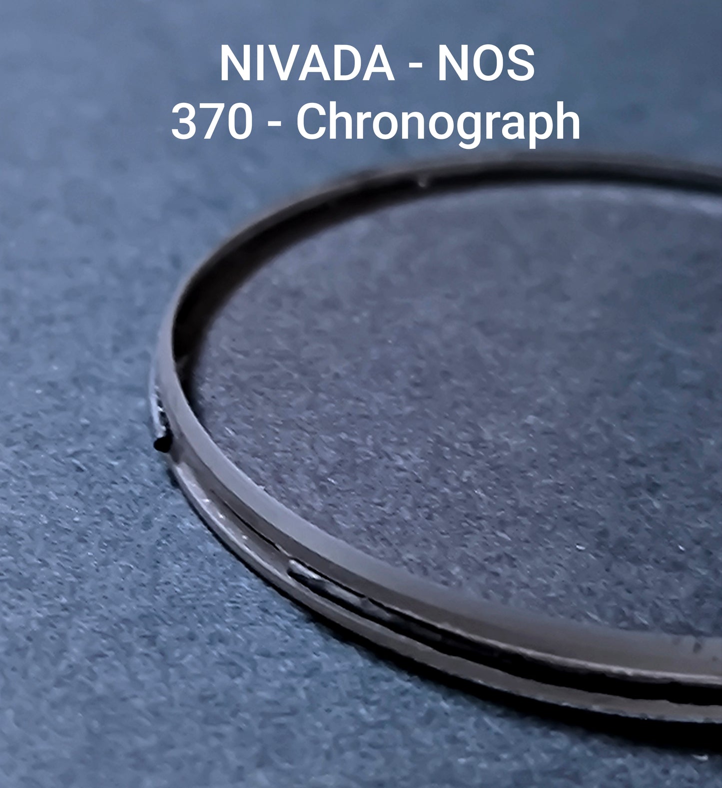 NIVADA - GLAS - MINERAL - Sonderform - Chronograph - Durchmesser = 370 - NOS - Vintage
