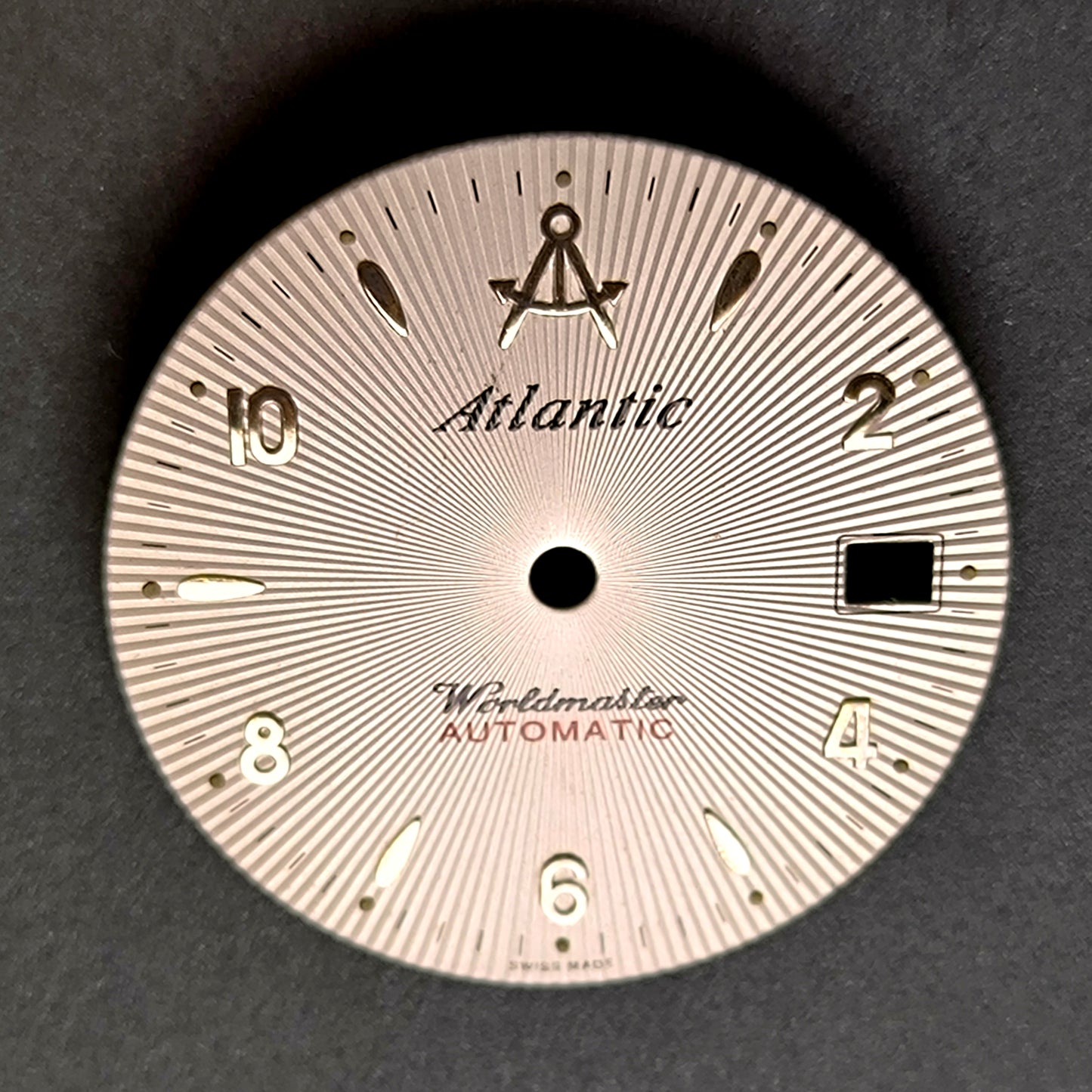Atlantik Worldmaster Automatic - NOS - Zifferblatt - Silbern/Schwarz/Rot/Sonnenrelief - D = 28,0mm - Eta Cal. 2824-2