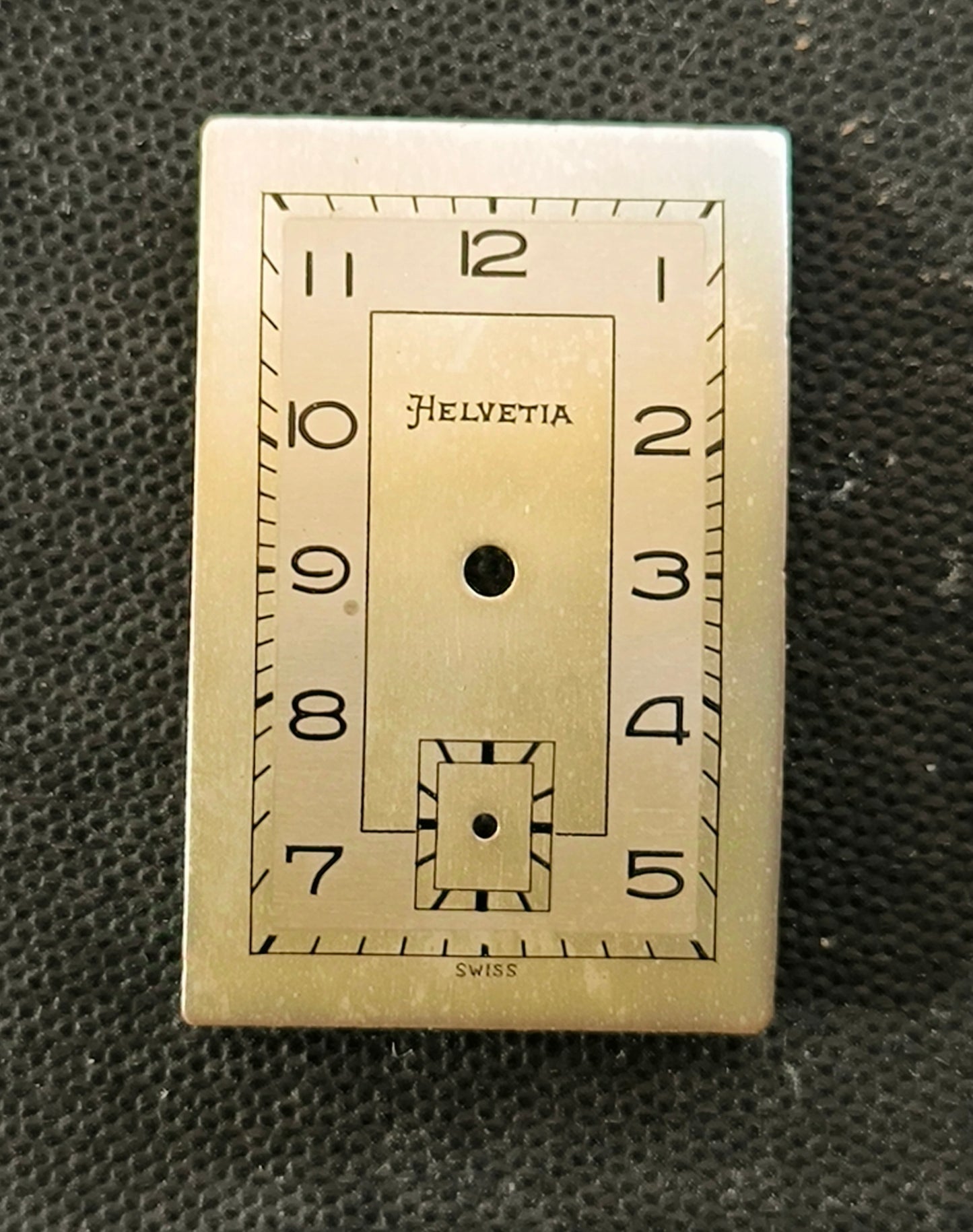 Helvetia - NOS - Art Deco Zifferblatt - L = 28,3mm X B = 18,3mm - für Helvetia Cal. 75 - 1930er Jahre