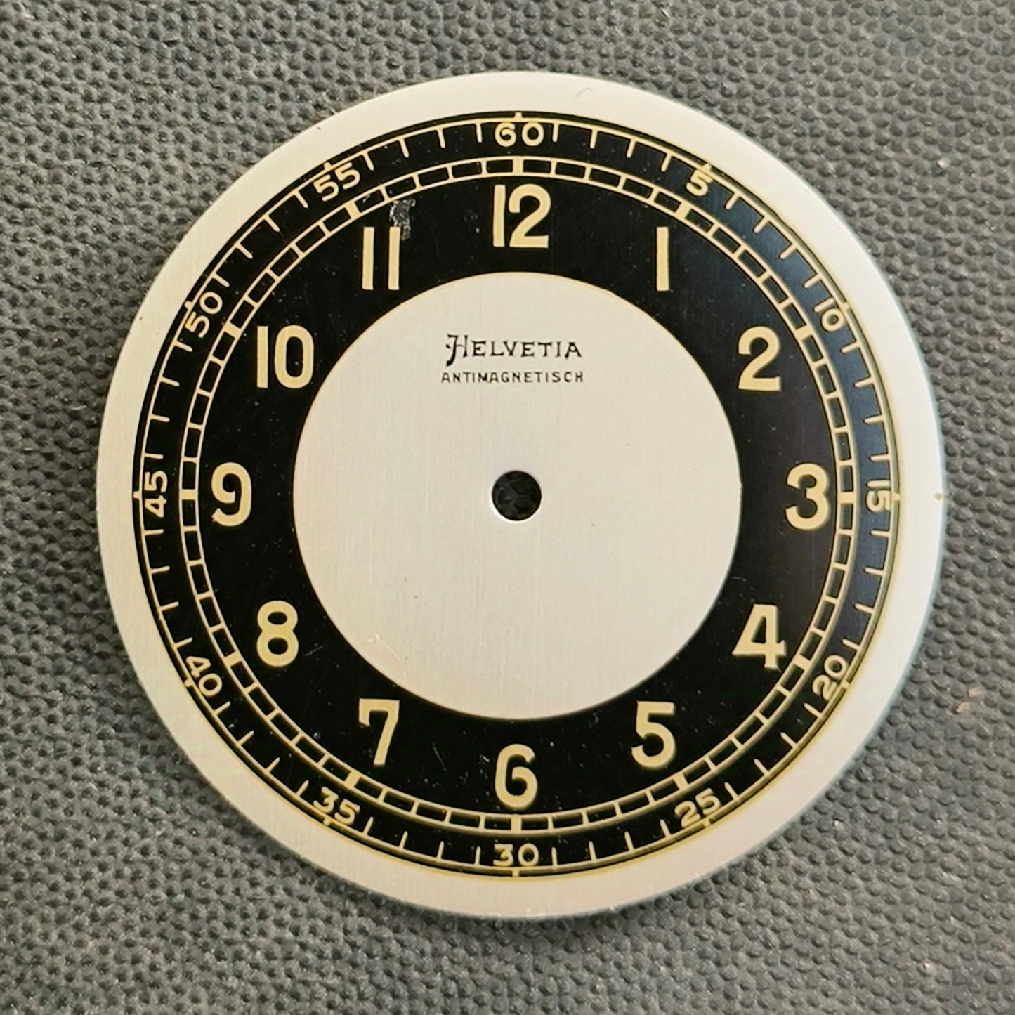 Helvetia - NOS - Zifferblatt aus den 1940er Jahren - D = 31,95mm - für die Helvetia Cal. 800er Serie