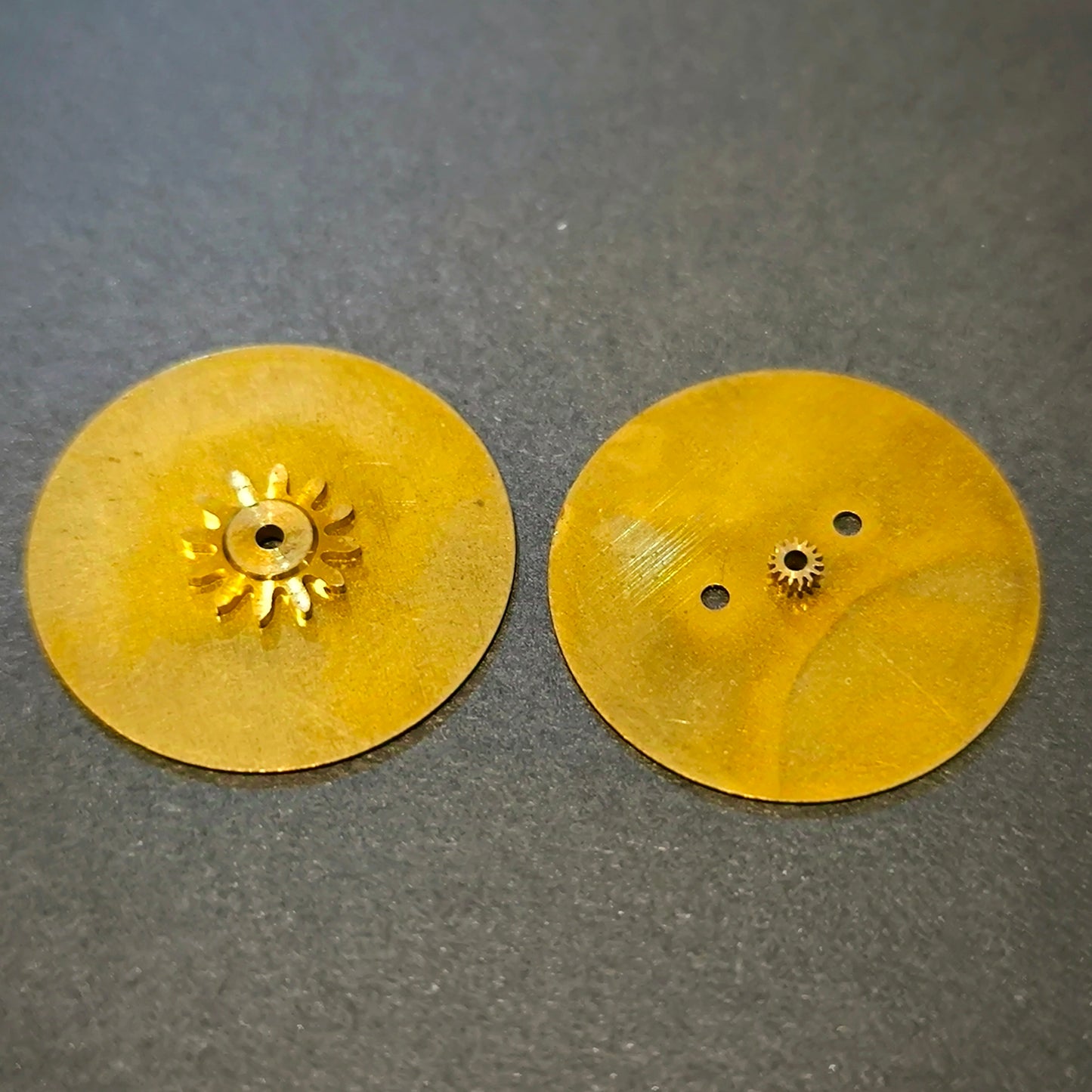 Amida Digital - Minutenscheibe & Stundenscheibe - NOS - AMIDA Cal. 420, 425, 435, 4350 - Schwarz & Bronzefarben kräftig, fett