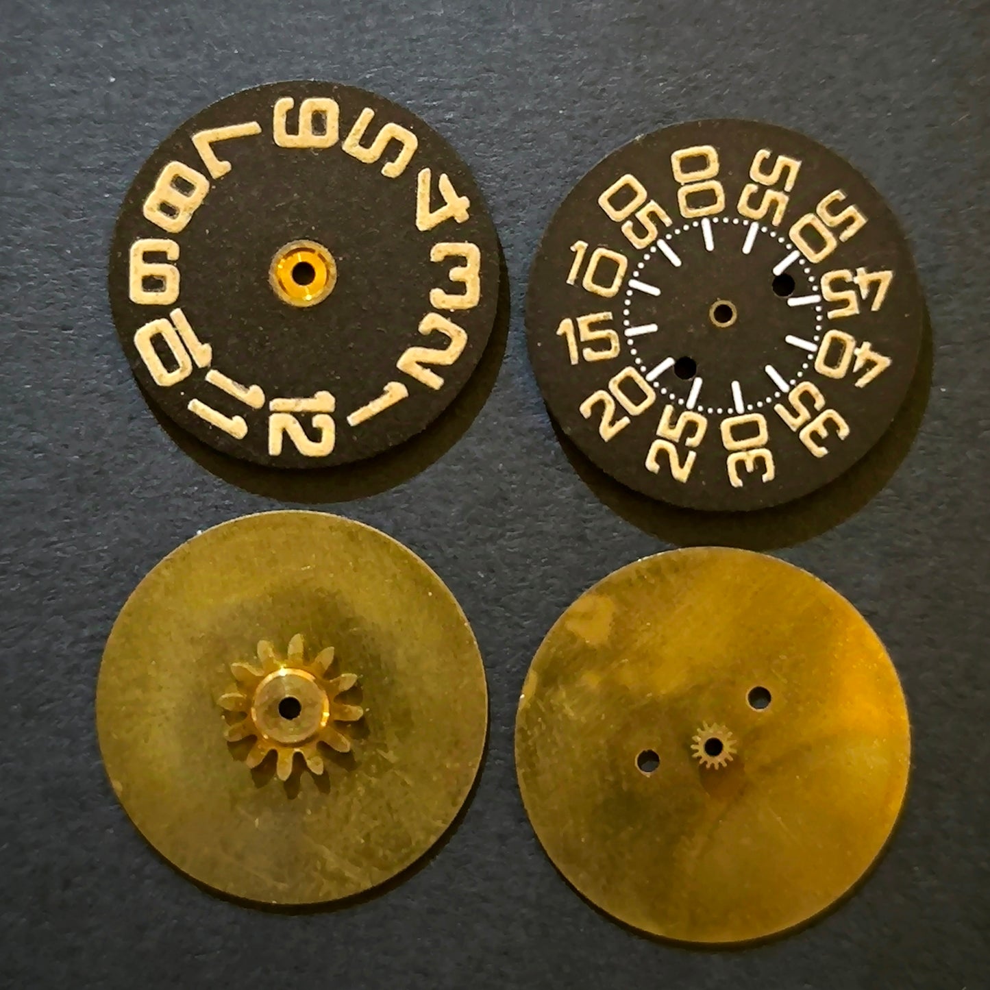Amida Digital - Minutenscheibe & Stundenscheibe - NOS - AMIDA Cal. 420, 425, 435, 4350 - Schwarz & Bronzefarben kräftig, fett
