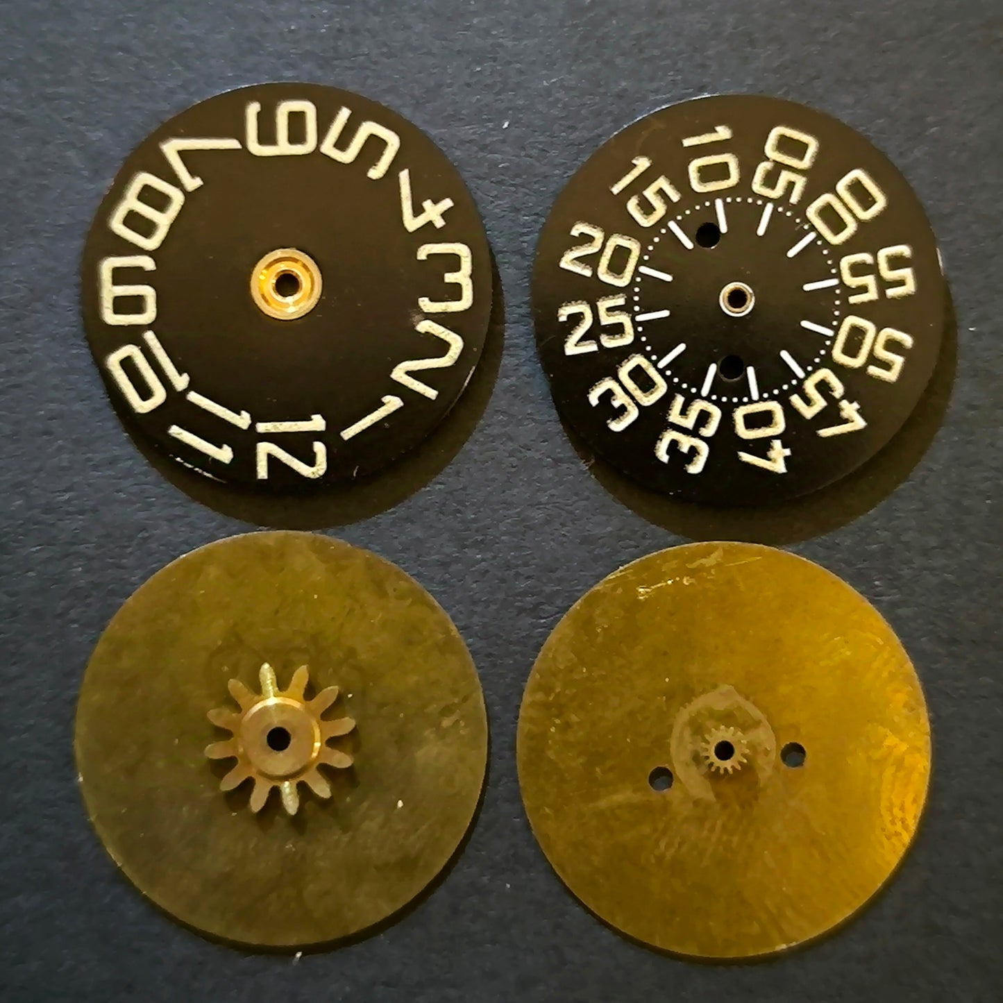 Amida Digital - Minutenscheibe & Stundenscheibe - NOS - AMIDA Cal. 420, 425, 435, 4350 - Schwarz & Bronzefarben Ziffern normal, schlank
