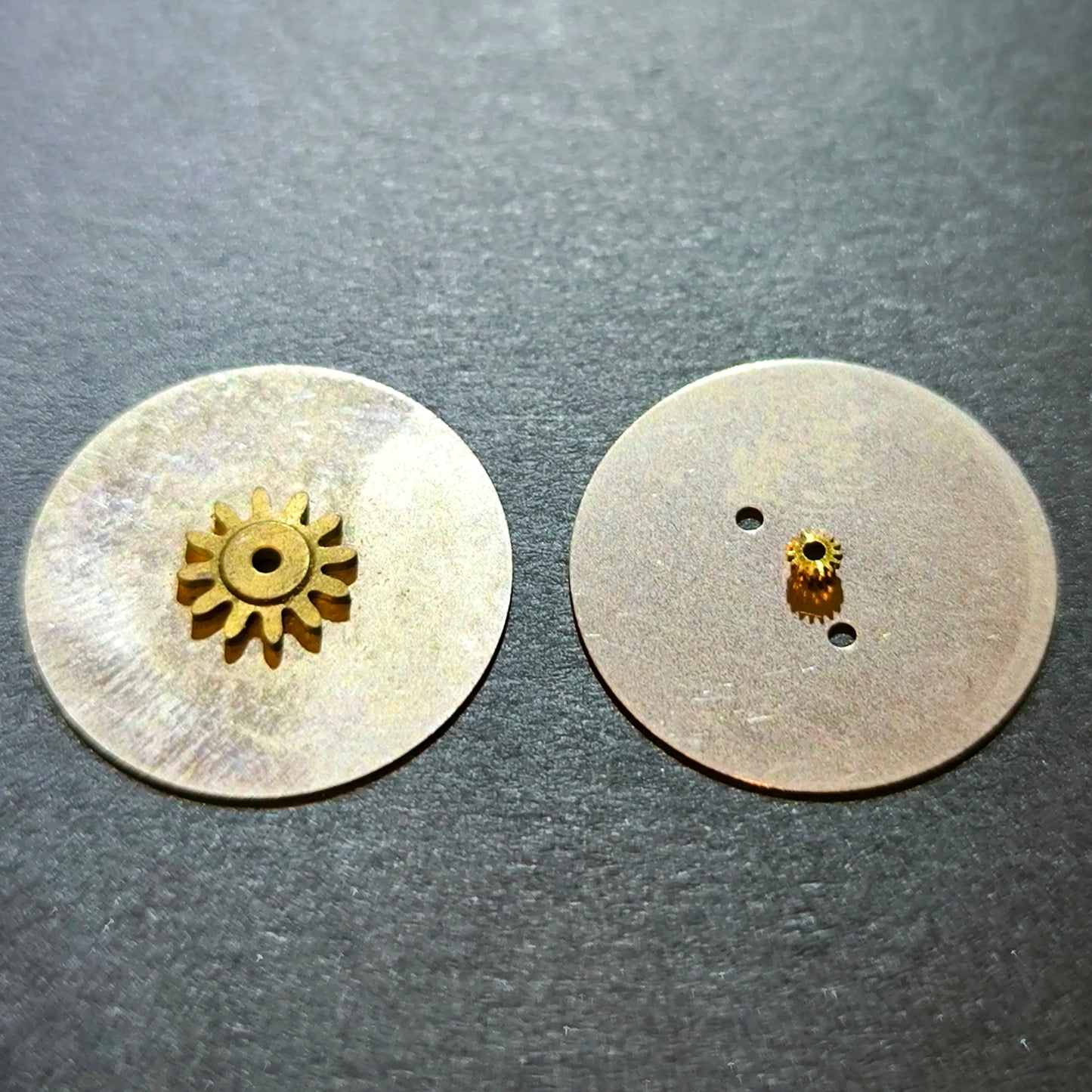 Amida Digital - Minutenscheibe & Stundenscheibe - NOS - AMIDA Cal. 420, 425, 435, 4350 - Braun & Weiß