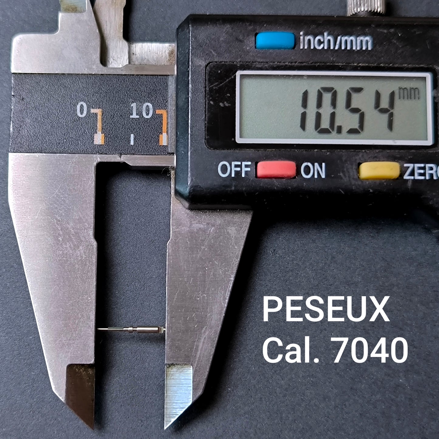 PESEUX - Cal. 7040 - Aufzugwelle positiv & Verlängerung negativ / Winding Stem male & Extension Stem Female - NOS - Vintage - Part Nr. 401
